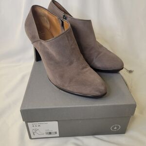 Aquatalia Vera Gomma Suede Ankle Booties 9.5